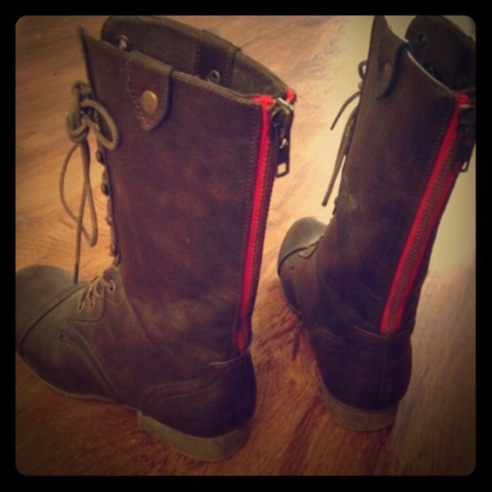 Steve Madden boots sz 8